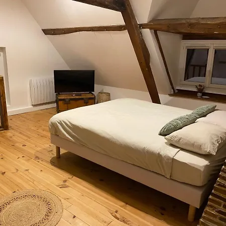 Le Clos Du Avre Casa de Férias *